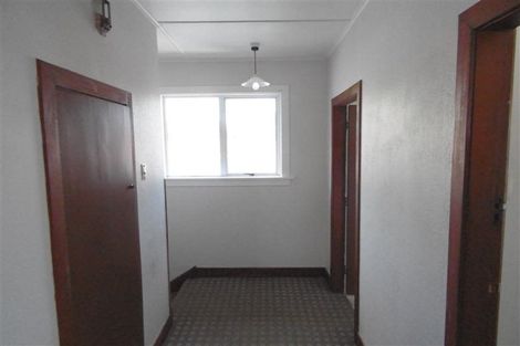 Photo of property in 27 Bulteel Street, New Plymouth, 4310