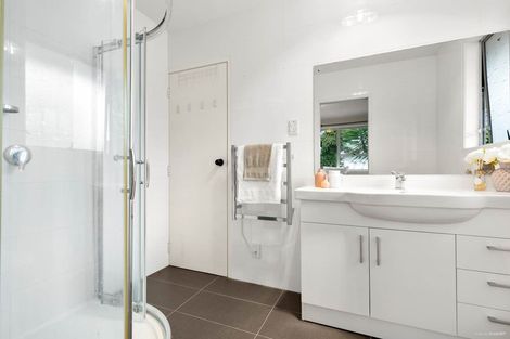 Photo of property in 9 Tangelo Place, Bucklands Beach, Auckland, 2012