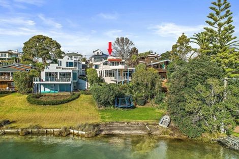 Photo of property in 2/33 Beresford Street, Bayswater, Auckland, 0622