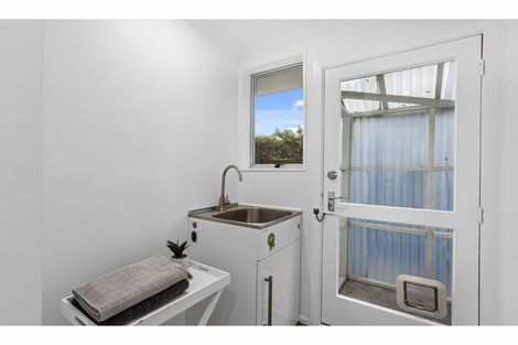 Photo of property in 2/163 Halswell Junction Road, Halswell, Christchurch, 8025