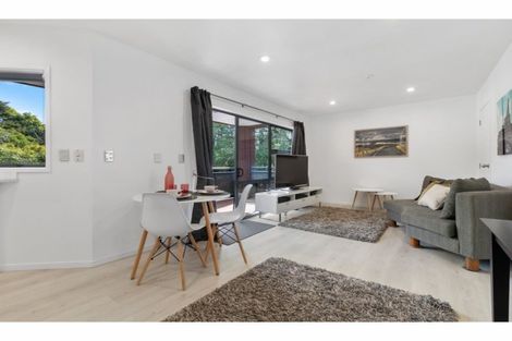 Photo of property in 13/3 The Avenue, Albany, Auckland, 0632