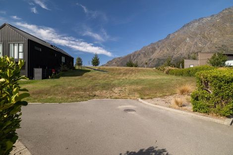 Photo of property in 5 Branigan Court, Jacks Point, Queenstown, 9371