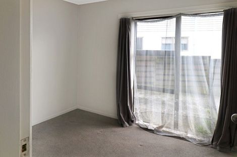 Photo of property in 39 Thurleigh Grove, Karori, Wellington, 6012