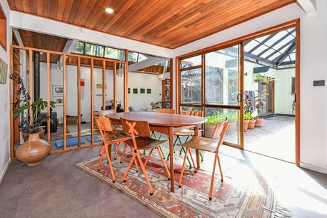 Photo of property in 30 Scenic Drive, Hillpark, Auckland, 2102