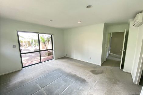 Photo of property in 7 Pukatea Avenue, Albany, Auckland, 0632