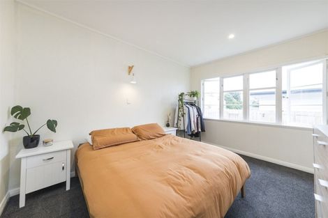 Photo of property in 25 Ihle Street, Terrace End, Palmerston North, 4410