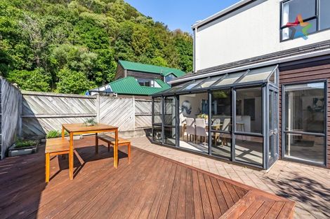 Photo of property in 2/27 Mawson Street, Waiwhetu, Lower Hutt, 5010