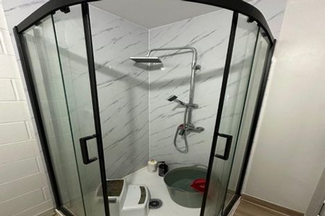 Photo of property in 2 Paton Avenue, Te Atatu South, Auckland, 0610