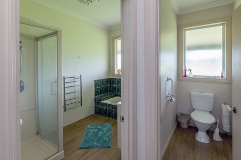 Photo of property in 72 Toi Street, Otaki Beach, Otaki, 5512