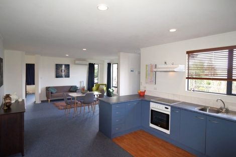 Photo of property in 33 Shearwater Street, One Tree Point, 0118