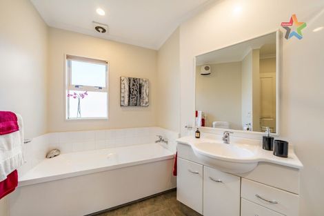 Photo of property in 19 Richmond Grove, Woburn, Lower Hutt, 5010