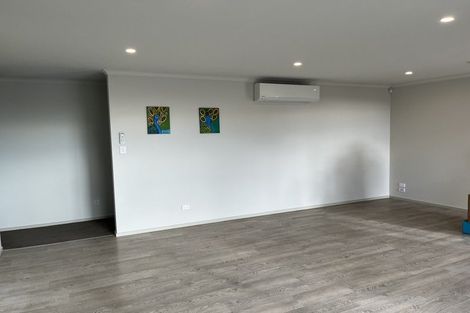 Photo of property in 38 Silicon Way, Fitzherbert, Palmerston North, 4410
