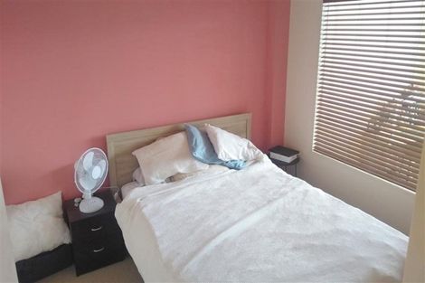 Photo of property in Stadium Garden Flats, 213/107 Thorndon Quay, Pipitea, Wellington, 6011