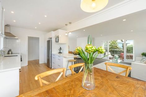 Photo of property in 36 Gilliam Street, New Lynn, Auckland, 0600