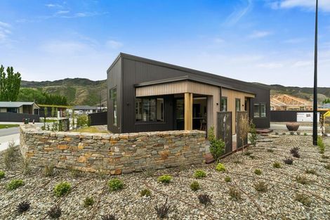 Photo of property in 11 Searle Drive, Cromwell, 9310