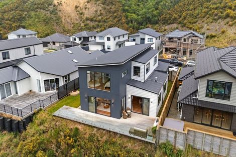 Photo of property in 21 Porokaiwhiri Street, Crofton Downs, Wellington, 6035