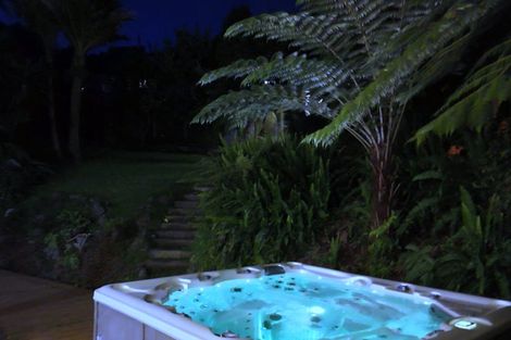 Photo of property in 67 Rosecamp Road, Beach Haven, Auckland, 0626