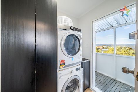 Photo of property in 21b Oakleigh Street, Maungaraki, Lower Hutt, 5010