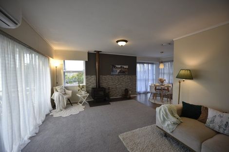 Photo of property in 38 Sunvue Road, Glen Eden, Auckland, 0602