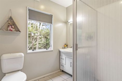 Photo of property in 2/52 Fowler Street, Northcote, Auckland, 0627