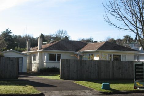 Photo of property in 3 Sutton Crescent, Hillcrest, Hamilton, 3216