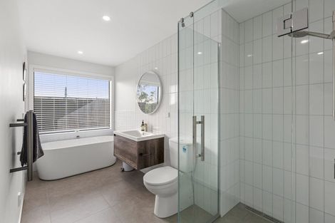 Photo of property in 4 Omahina Street, Raglan, 3225