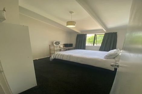 Photo of property in 2/14 Thalia Place, Totara Vale, Auckland, 0629