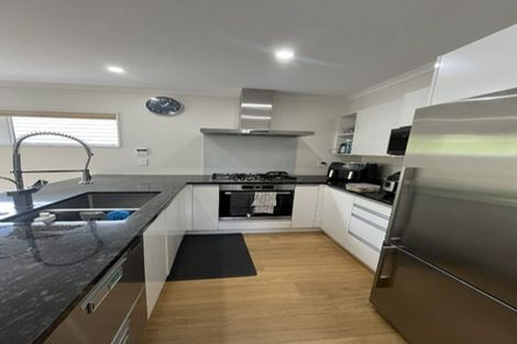 Photo of property in 37 Stockport Grove, Churton Park, Wellington, 6037