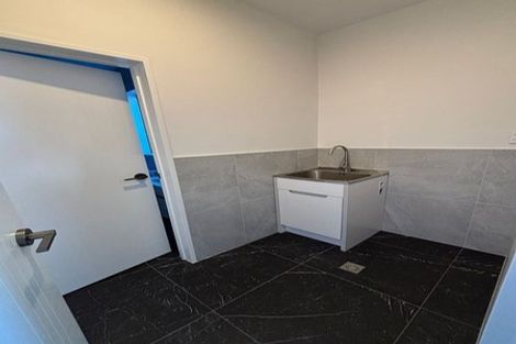 Photo of property in 13b Edgerton Road, Te Atatu Peninsula, Auckland, 0610