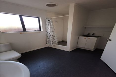 Photo of property in 14 Tamariki Avenue, Kelston, Auckland, 0602