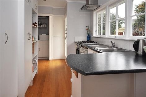 Photo of property in 53 Beechdale Crescent, Pakuranga Heights, Auckland, 2010