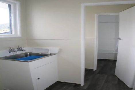 Photo of property in 27 Kent Street, Picton, 7220