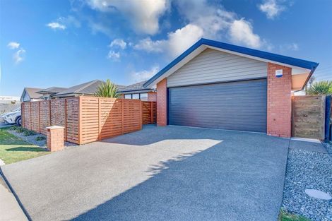Photo of property in 7 Taggart Place, Sockburn, Christchurch, 8042