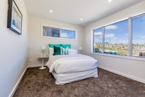 Photo of property in 3 Tuangi Street, Long Bay, Auckland, 0630