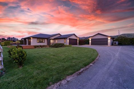 Photo of property in 67 Albert Road, Tokomaru, Palmerston North, 4474