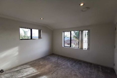 Photo of property in 46 Waimanu Bay Drive, Te Atatu Peninsula, Auckland, 0610