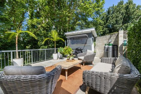 Photo of property in 3a Bay View Road, Bluff Hill, Napier, 4110