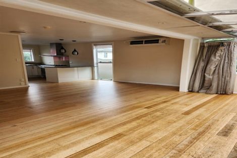 Photo of property in 2/484 East Coast Road, Windsor Park, Auckland, 0630