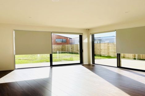 Photo of property in 27 Coast Garden Drive, Hobsonville, Auckland, 0616