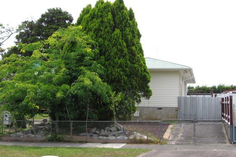 Photo of property in 25 Maple Street, Avondale, Auckland, 1026