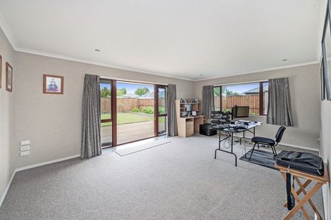 Photo of property in 92 Acacia Avenue, Rangiora, 7400