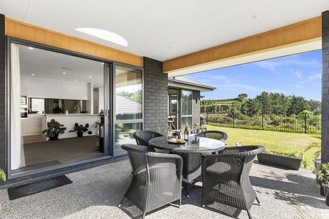 Photo of property in 42 Puhirake Crescent, Pyes Pa, Tauranga, 3112