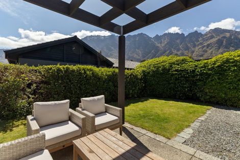 Photo of property in 34 Rannoch Drive, Jacks Point, Queenstown, 9371