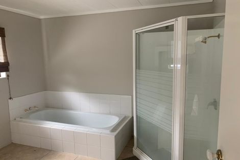 Photo of property in 21 Hakea Place, Totara Heights, Auckland, 2105