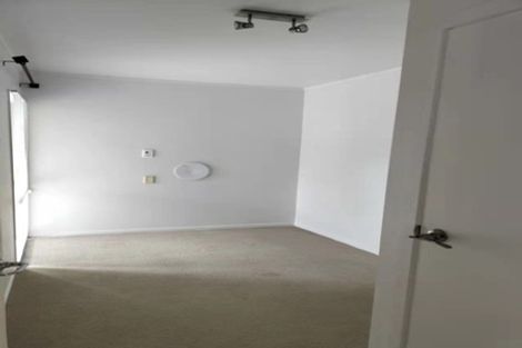 Photo of property in 5 Hutchinsons Road, Bucklands Beach, Auckland, 2014