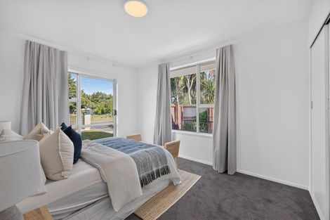 Photo of property in 40 Oakley Crescent, Hornby, Christchurch, 8042
