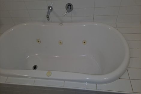 Photo of property in Augusta Apartments, 10/254 Willis Street, Te Aro, Wellington, 6011