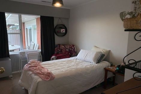 Photo of property in 25 Kensington Place, Fairfield, Hamilton, 3214