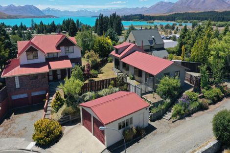 Photo of property in 4 Burnett Place, Lake Tekapo, 7999