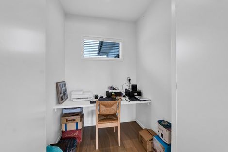 Photo of property in 25 Aderman Place, Hurworth, New Plymouth, 4310